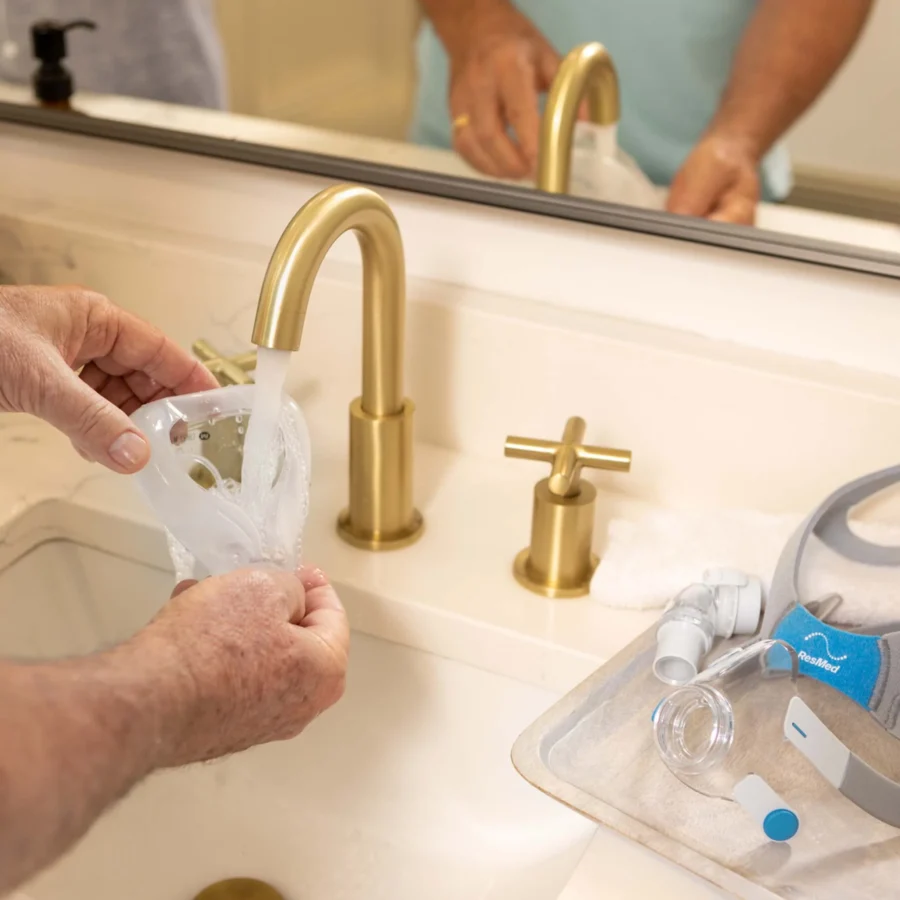 AirFitF20Washing Kit De Inicio Airsense S11 Con Mascarilla F20 Y Tubo Calefaccionado